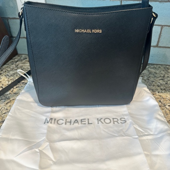 Michael Kors Large Jet Set Crossbody Bag w/ dust bag - Picture 1 of 4